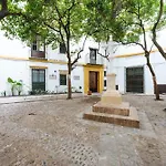 Luxurious Apartment With Andalusian Patio And Pool, Facing The Cathedral